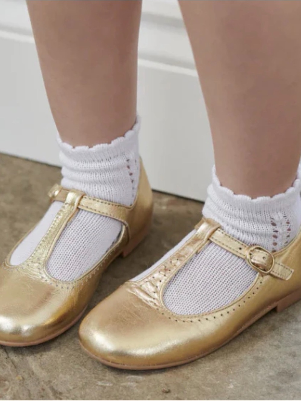 La Coqueta Gold T-Bar Mary Jane Shoes | EU 24 (US 8 Girls) - Picture 3 of 15